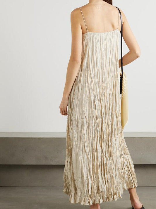 Crinkle Midi Dress – Luchtige Luxe met Spaghetti Bandjes